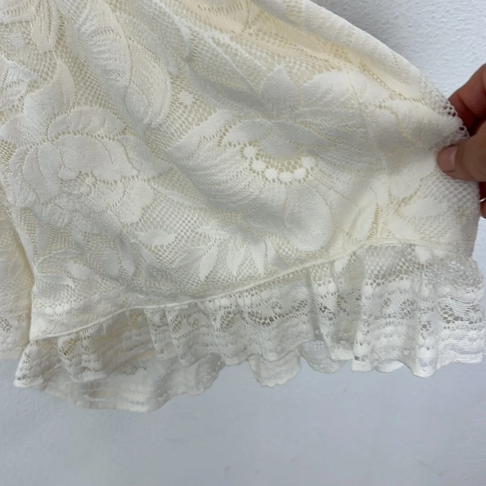 Show me your Mumu Loretta Bell Sleeve Romper Garden Party Lace Cream Sz … - Picture 6 of 7